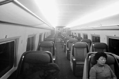 一个车厢仅3个人车站认错:工作人员业务不熟