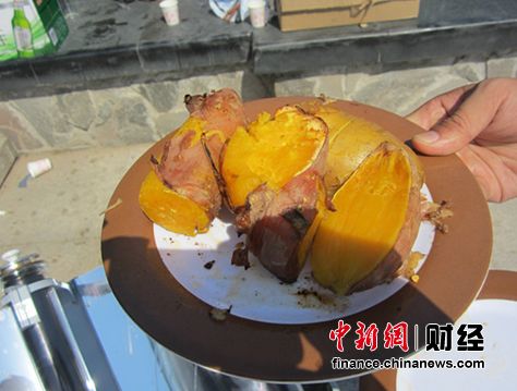 今年中秋流行用太阳烤“月饼”(图)(2)