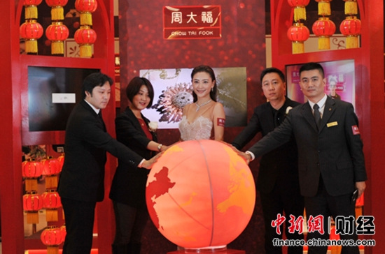 �ܴ�Я��Ӧ�ɶ�����85���껶�켾Ѳչ����վ