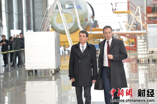 法国总理今日抵华访问首站参观空客天津总装线