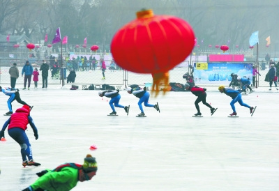 �����ڶ��������ϱ�����ɫ����׷����ͼ��