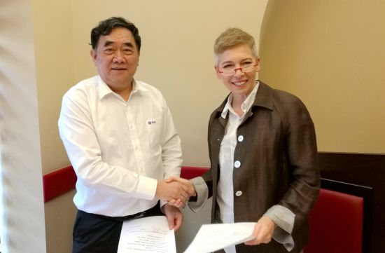 圣泉石墨烯内暖纤维将登陆欧洲(图)