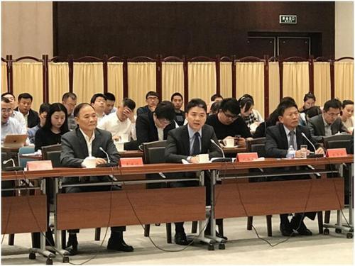 刘强东:以创新税收举措维护线上线下公平环境