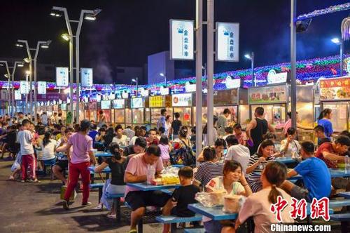 国办出台意见加快发展流通:推进夜间经济发展