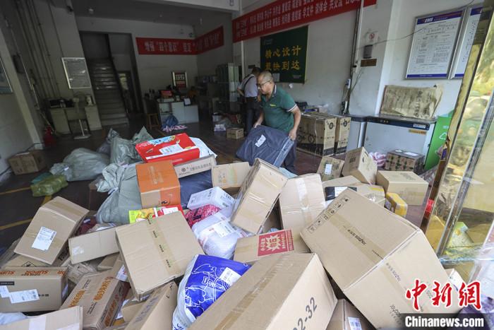 前七个月中国社会物流总额为149.7万亿元物流需求止跌回稳