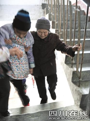 8Ѯ̫������̱����Ů��ϰ����10��(��ͼ)