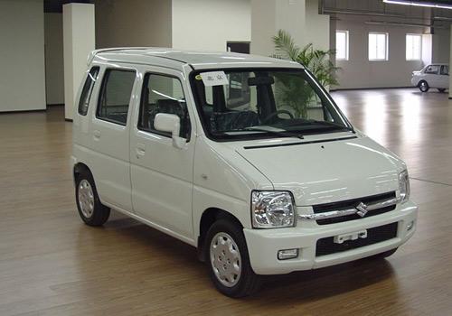 北斗星雪佛兰乐驰做工品质较高,减配的情况下售价也逼近自主品牌.