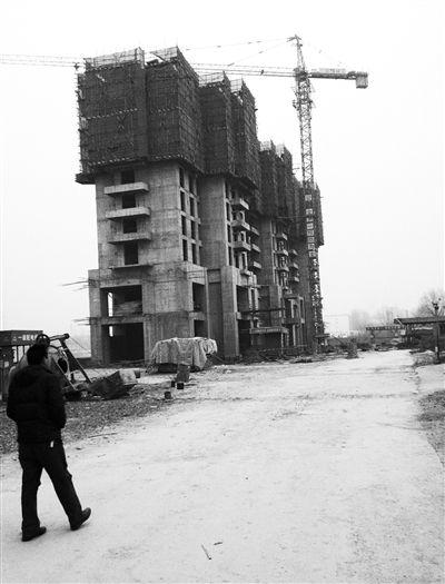 翟振锋妻子公司所开发的南溪苑项目,因拖欠工程款停工。A20-21版摄影 新京报记者 孔璞