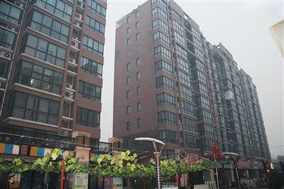 兰亭公司开发的兰亭名苑的17、18号楼,“房妹”的部分房产就在这两栋楼。