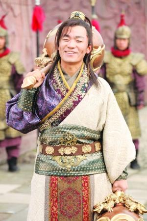 王宝强演儿时李元霸遭质疑出品人我们态度严谨