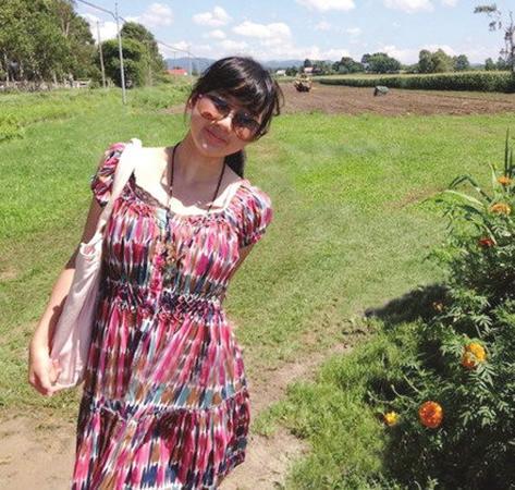 孟非15岁女儿孟星亚曝光穿花裙漂亮乖巧图