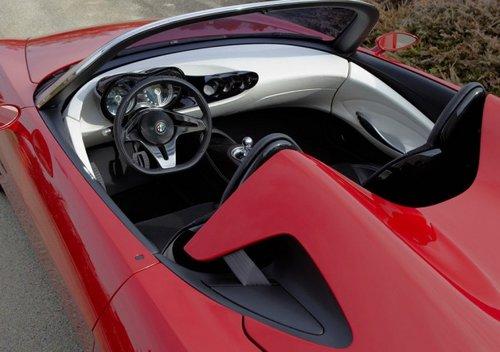 阿尔法罗密欧新车 马自达平台/日本生产