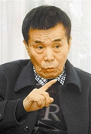 打造出小品《卖拐》,《红高粱模特队》和《马大帅》系列的编剧何庆魁