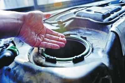 ͼΪ�����ڷ��ֵĴ��ס��������� ��