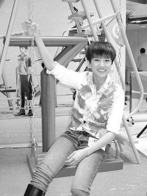 何韵诗否认是邓九云男友不知自己变性