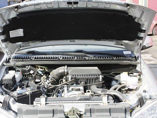 众泰 众泰5008 1.3l mt 发动机局部特写