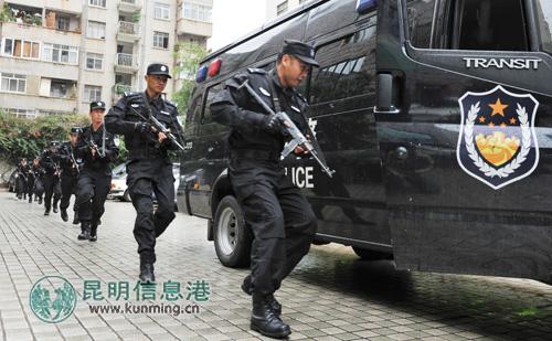 昆明特警换新装云南省首家配发99式特警作战服