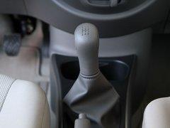 东风日产 新阳光 1.5 MT 挂档把手特写度特写