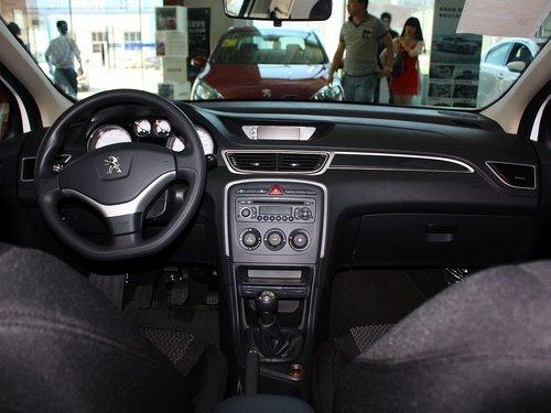 东风标致 308 1.6L MT 中控台整体