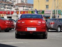 雪佛兰 迈锐宝 2.0L AT 车辆正后方尾部视角