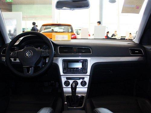 上海大众 朗逸 1.6L AT 中控台整体