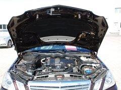 北京奔驰 E200L CGI 1.8T AT 发动机局部特写
