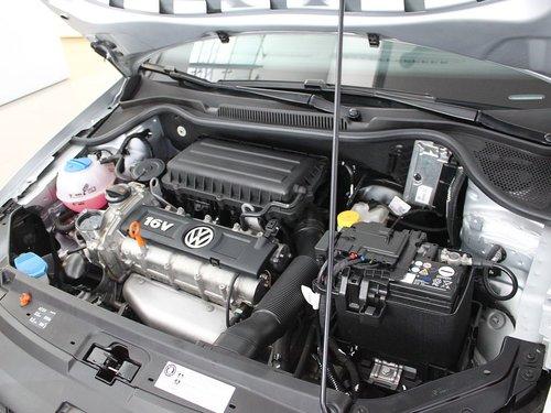 上海大众 新Polo 1.4L MT 发动机主体特写