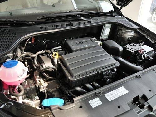 一汽-大众 捷达 1.6L MT 发动机主体特写