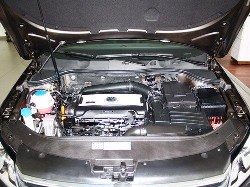 一汽-大众 迈腾 1.8TSI DSG 发动机局部特写