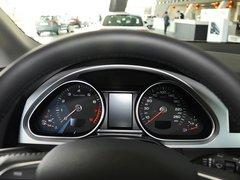 奥迪(进口) 奥迪Q7 3.0T AT 方向盘后方仪表盘