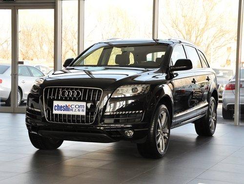 奥迪(进口) 奥迪Q7 3.0T AT 车辆左前45度视角