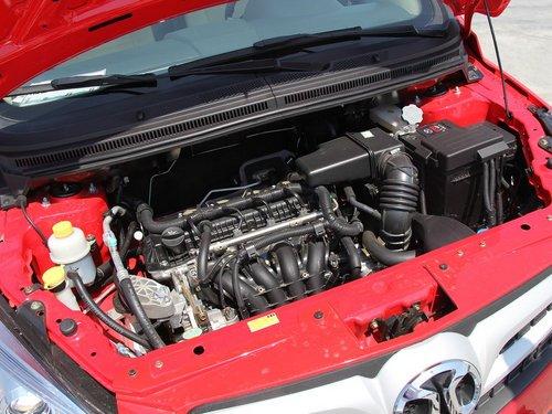 北汽e系搭载有1.3l与1.5l两种自然吸气发动机,1.