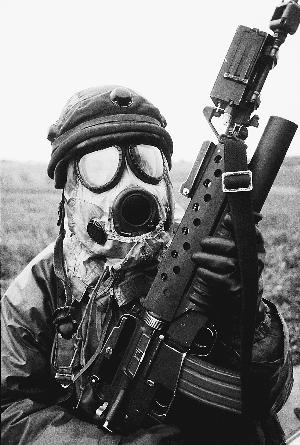 戴着防毒面具的叙利亚士兵"一战"中的毒气战侵华日军进行毒气袭击受