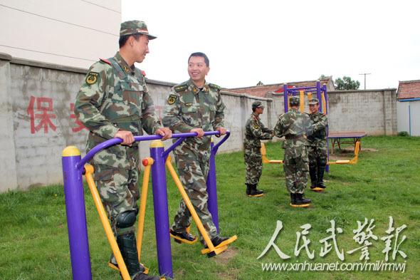 武警8742部队积极开展群众性大谈心活动图