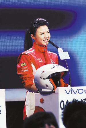 抱着为创作取材加盟《非诚勿扰》的宁财神,登台后不久便在本周日晚9时