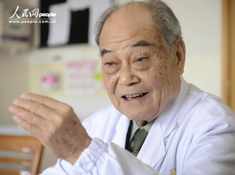 南京军区南京总医院副院长,南京大学医学院临床学院教授黎介寿(范钦尧