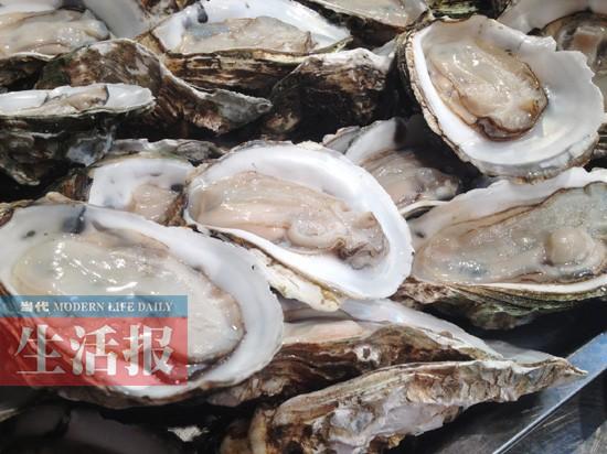 媒体曝烤生蚝多为旧壳装便宜肉的“组装蚝”(图)