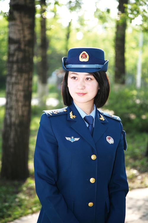 解放军生活杂志评选魅力女兵组图