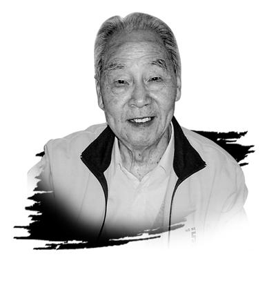 翻译大家许渊冲曾被指为提倡乱译的千古罪人