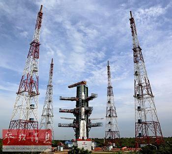 原定8月19日发射的印度“地球同步人造卫星运载火箭”GSLV-D5因为燃料泄漏而被推迟至12月发射。