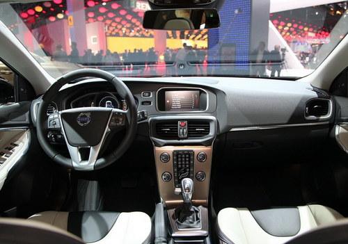 2012���賵չ �ֶ���V40������ʽ�׷�