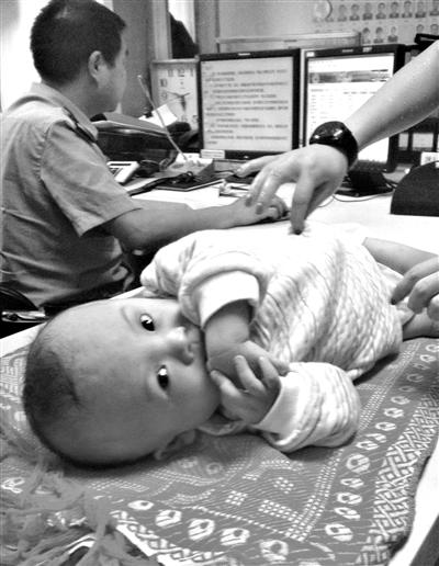 ���գ������ڰµϳ��ڵ���Ӥ���������ɳ����� �¾������� ���� ��