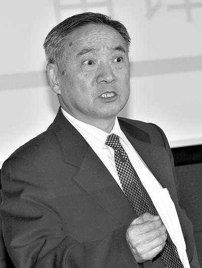 �����ס����𡶵����ι�ҵ�������ĳ��ּ����˿�ǰ���죬��һʱ�����й�������϶��µĸ߶�һ����ͬ��