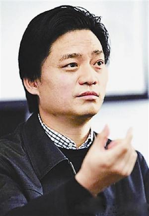 央视名嘴崔永元第四次上交辞职信获批准;更有消息说,他离开主持界是