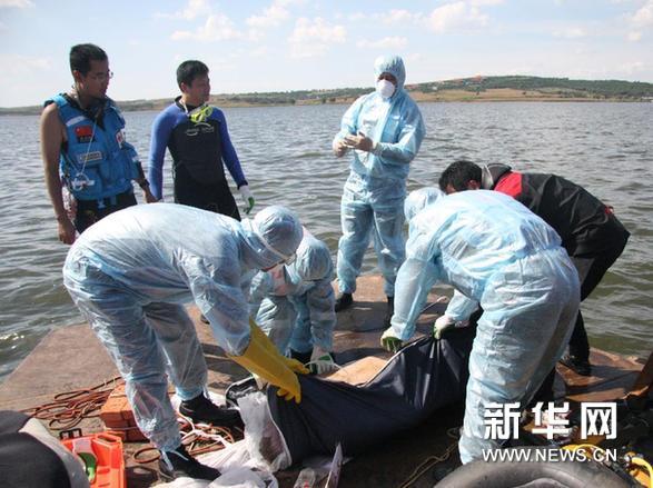 沈阳坠机事件美籍飞行员遗体在当地火化图