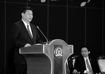 昨天,习近平在印度尼西亚国会发表演讲。新华社发