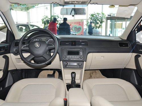 斯柯达 1.6L 手动 中控台整体
