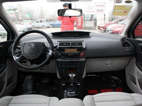东风雪铁龙 世嘉三厢 1.6 AT 中控台整体