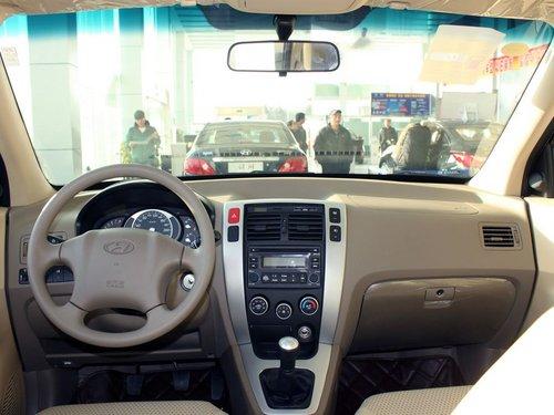 �����ִ� ;ʤ 2.0L MT �п�̨����