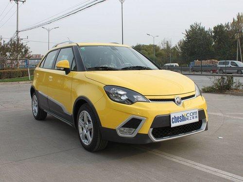 MG MG3 Xross 1.5 AMT 车辆右侧45度角
